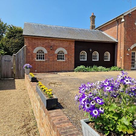 The Coach House Villa Hawkhurst Exterior photo